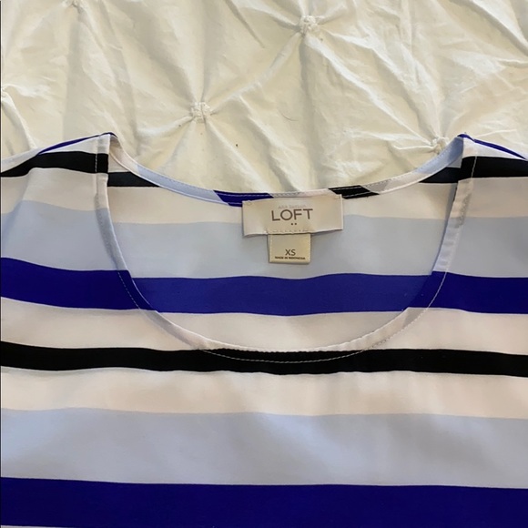 LOFT silk style Blouse - Picture 2 of 3